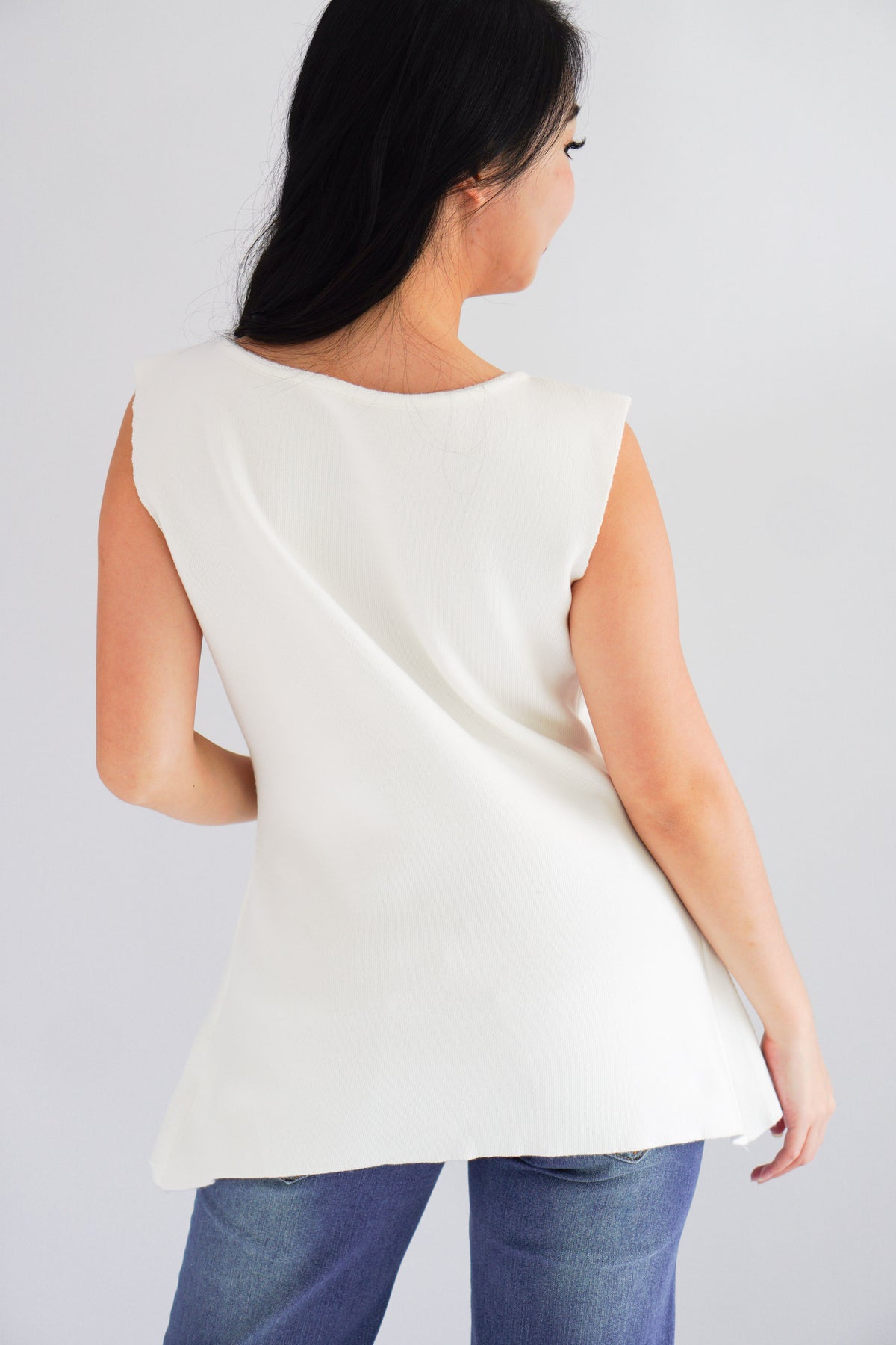 Metisse Round Neck Knit Button Top in White