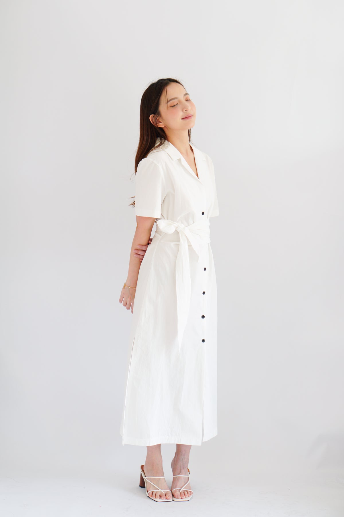 (BACKORDER) Kyana Collar Button Down Wrap Dress in White