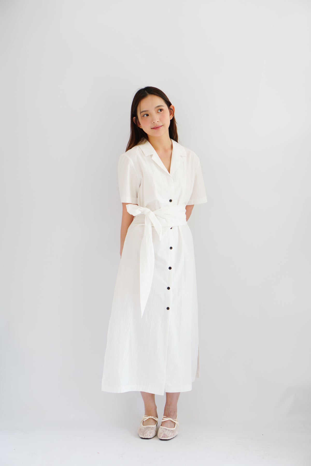(BACKORDER) Kyana Collar Button Down Wrap Dress in White