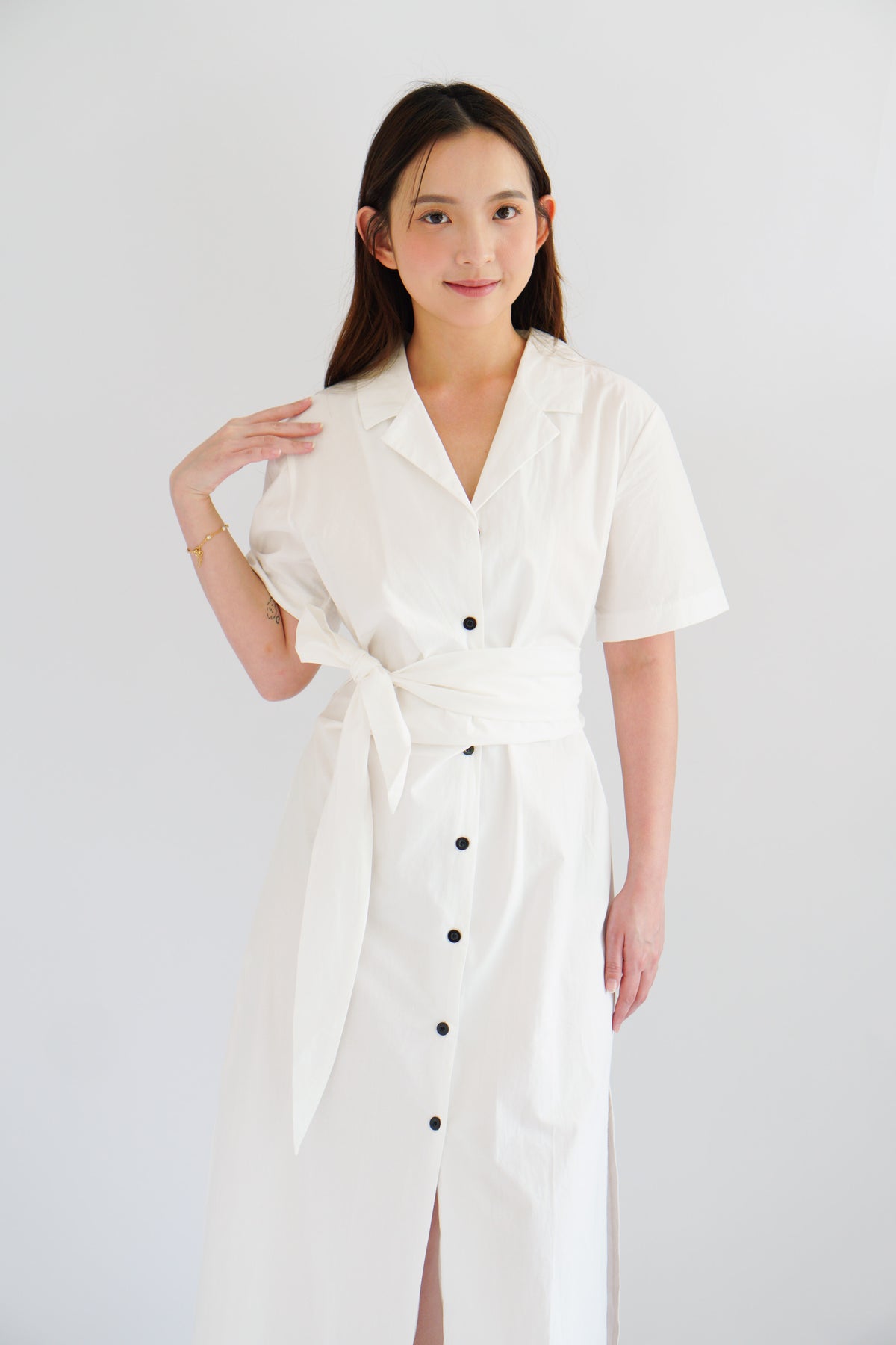 (BACKORDER) Kyana Collar Button Down Wrap Dress in White