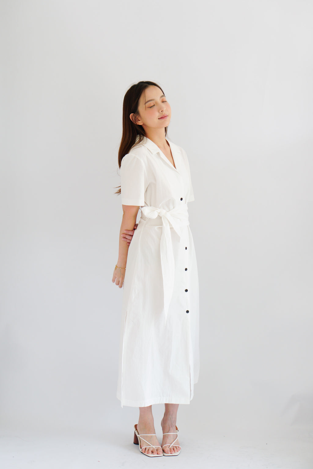 (BACKORDER) Kyana Collar Button Down Wrap Dress in White