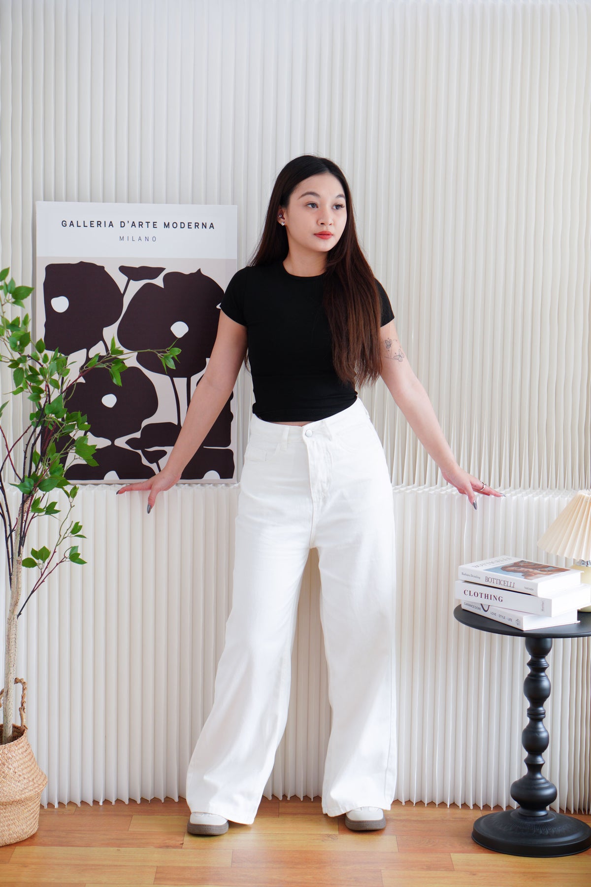 Jess Basic Round Neck Top in Black