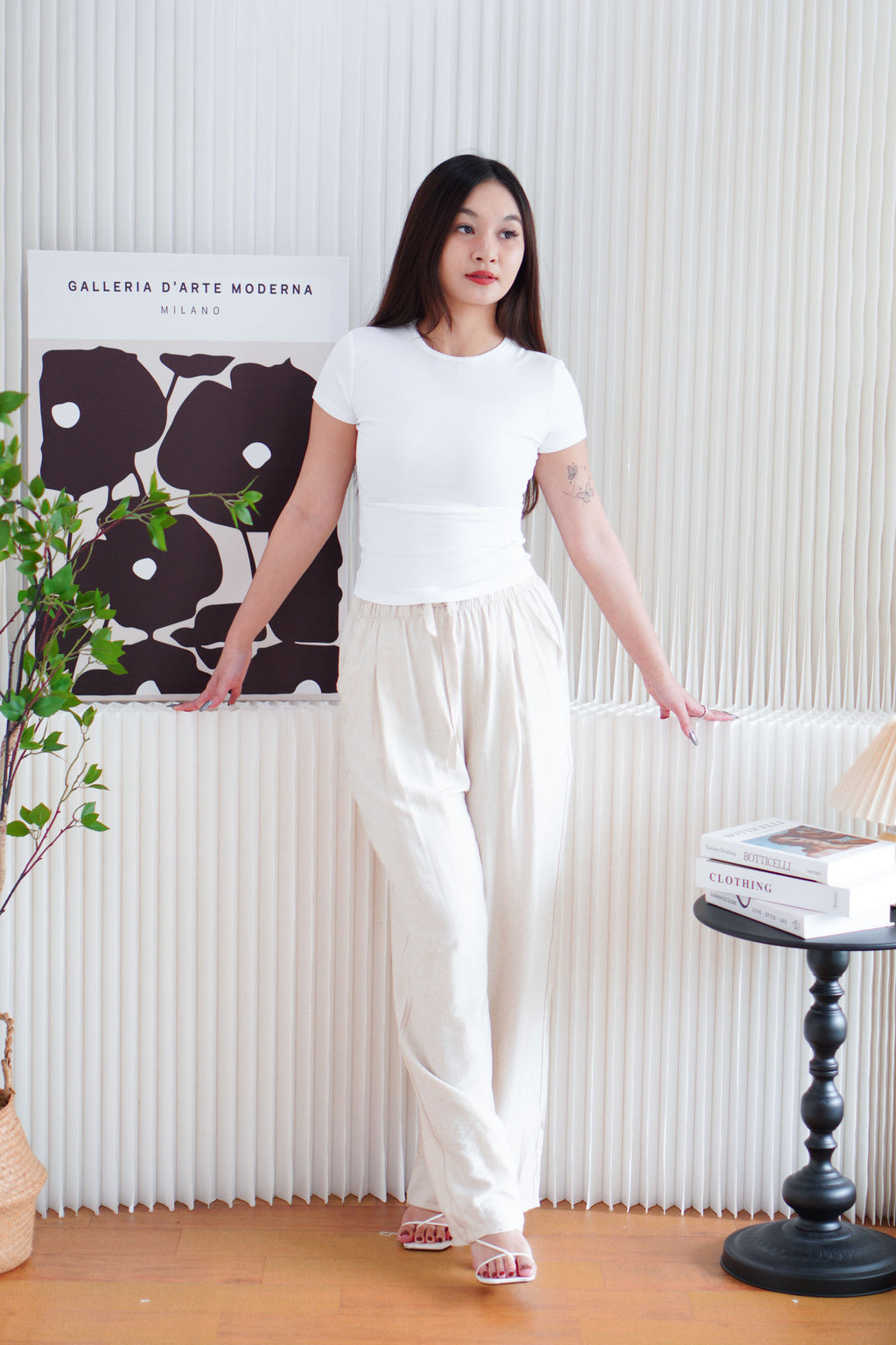 Jess Basic Round Neck Top in White