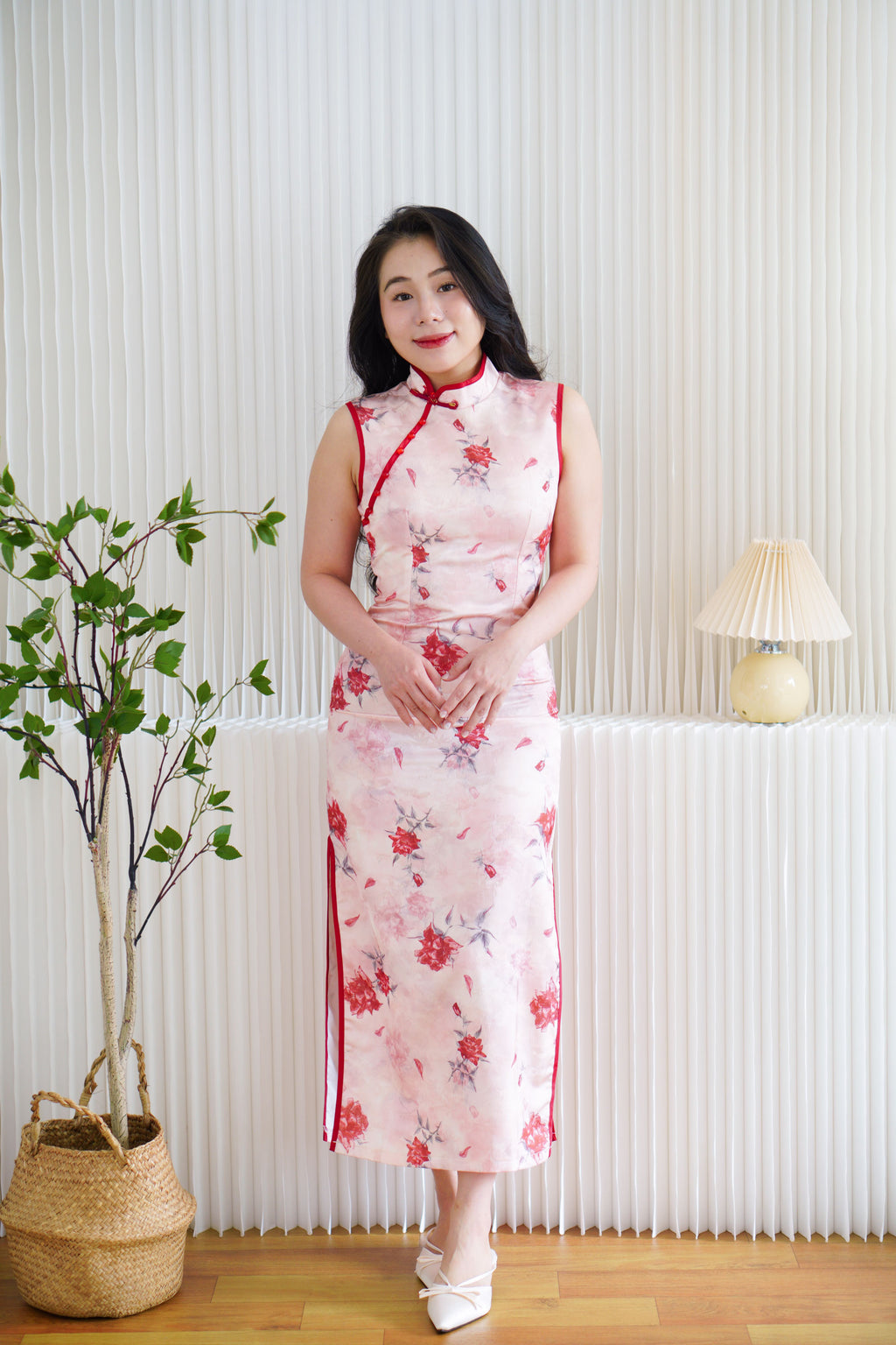 Jing Xiu Floral Maxi Cheongsam in Pink and Red Lining