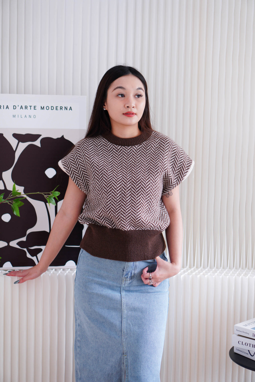 Toffee Short Sleeve Knit Top in Brown