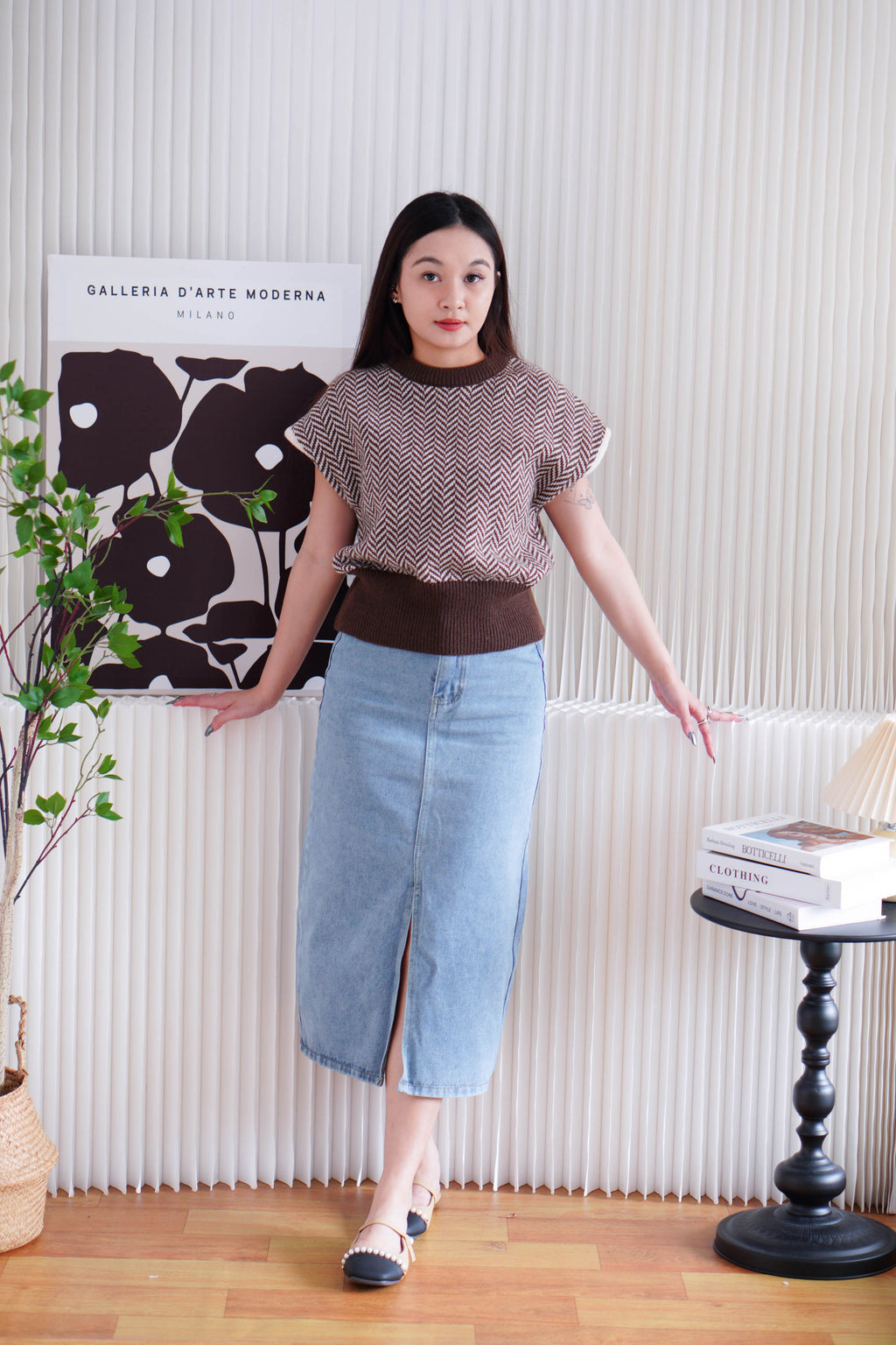 Toffee Short Sleeve Knit Top in Brown