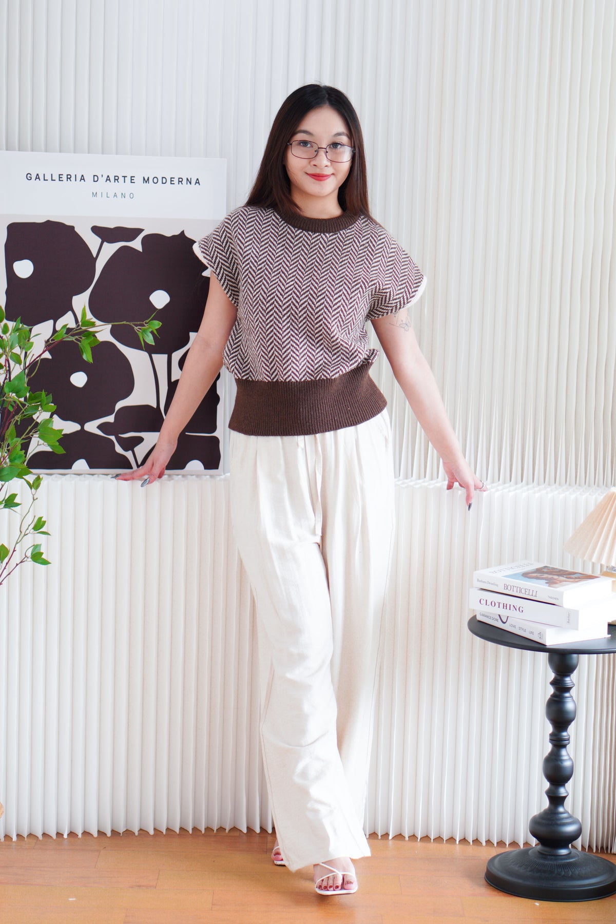 Toffee Short Sleeve Knit Top in Brown