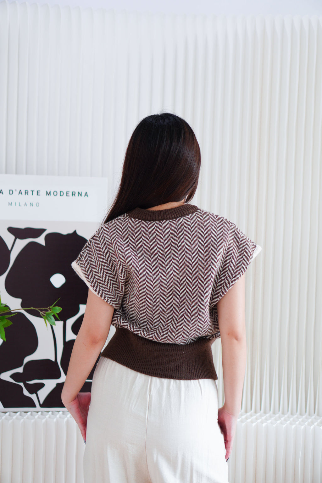 Toffee Short Sleeve Knit Top in Brown