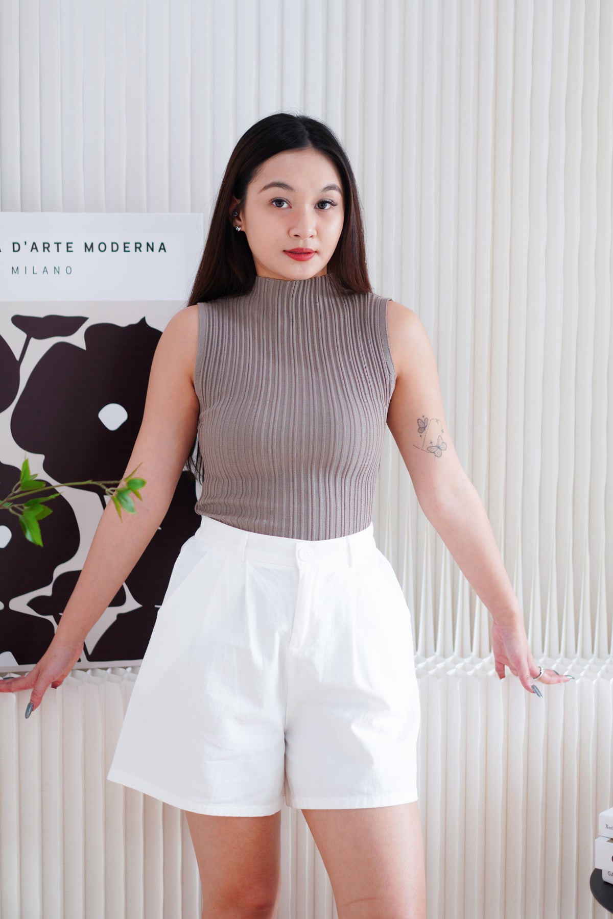 Lowen Midi Shorts in White