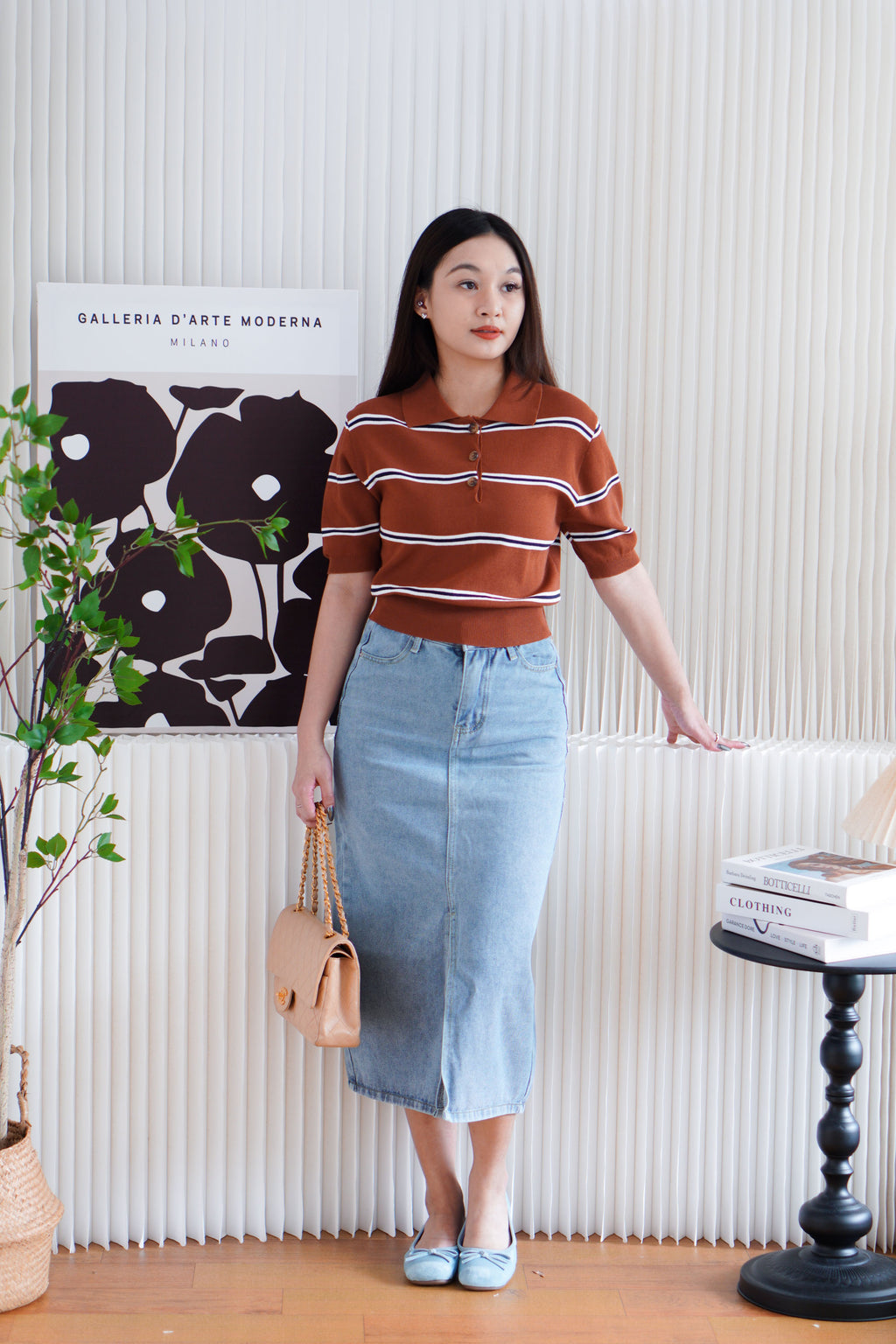 Embi Collar Stripes Short Sleeve Top in Brown
