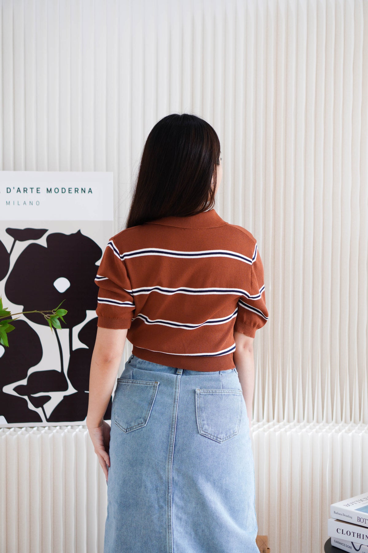 Embi Collar Stripes Short Sleeve Top in Brown