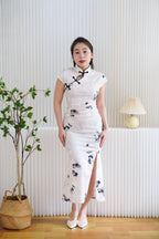 Ru Yuan Floral Maxi Cheongsam in Cream and Black Lining