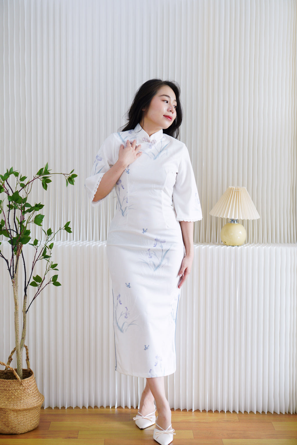 Mian Mid Sleeves Floral Maxi Cheongsam in White