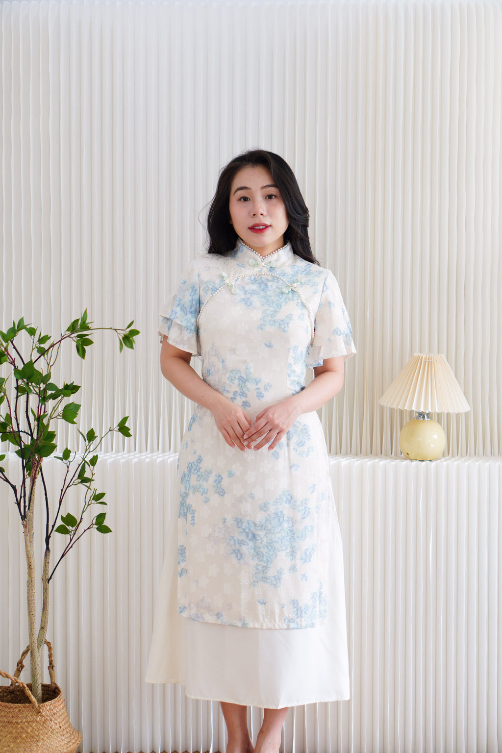 Ming Er Short Sleeve Layered Cheongsam Dress with Pearls in Cream and Blue