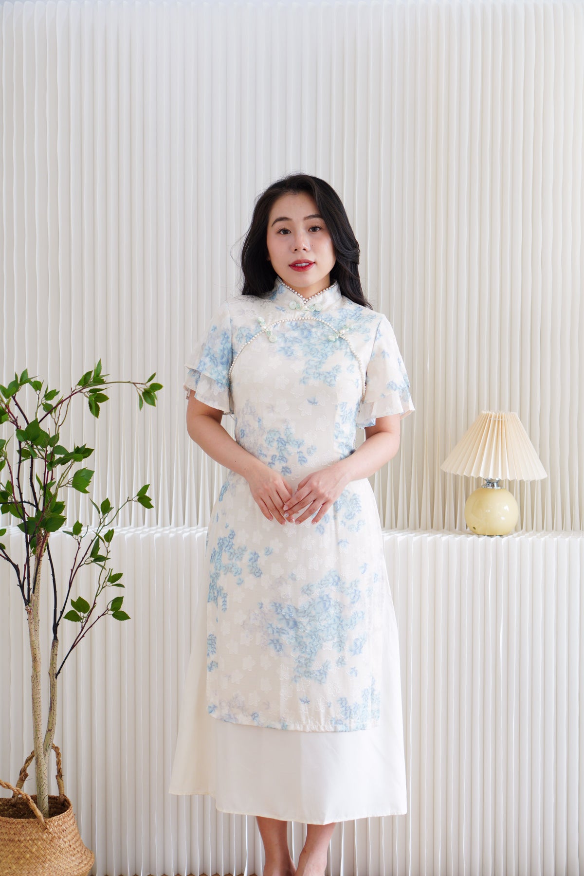 Ming Er Short Sleeve Layered Cheongsam Dress with Pearls in Cream and Blue