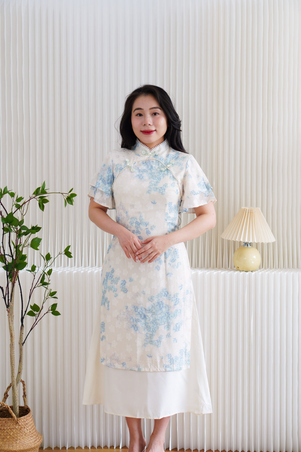 Ming Er Short Sleeve Layered Cheongsam Dress with Pearls in Cream and Blue