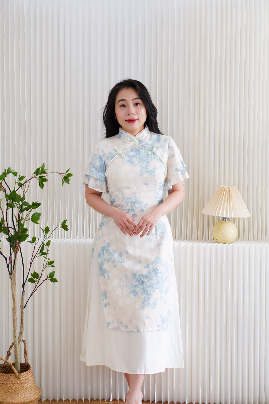 Ming Er Short Sleeve Layered Cheongsam Dress with Pearls in Cream and Blue