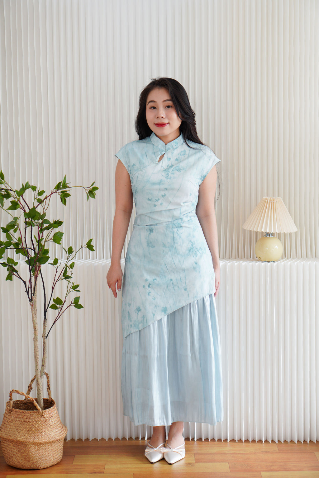 Yue Hua Tie Dye Floral Layered Cheongsam Maxi Dress in Green Blue