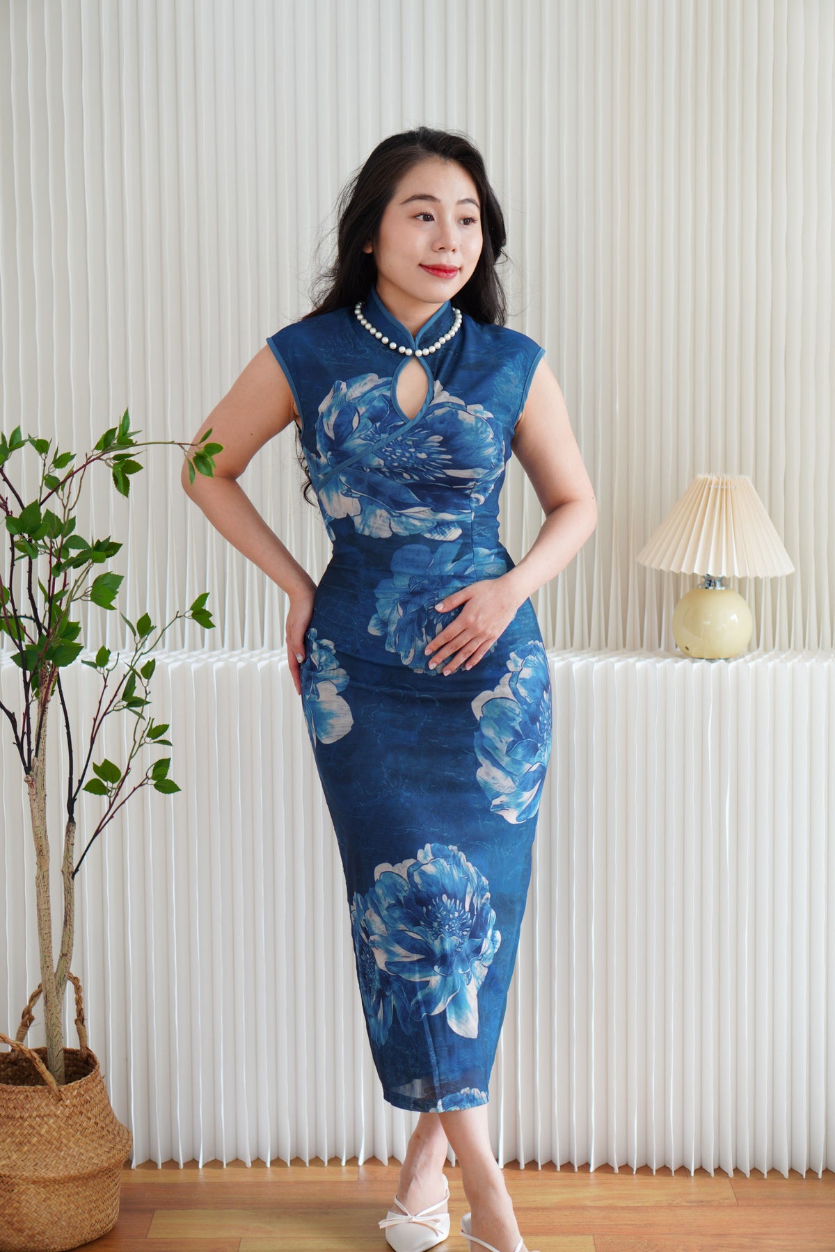 Mu Dan Short Sleeve Mesh Floral Maxi Cheongsam with Pearls in Blue