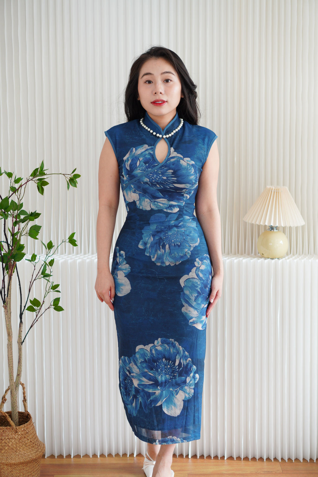 Mu Dan Short Sleeve Mesh Floral Maxi Cheongsam with Pearls in Blue