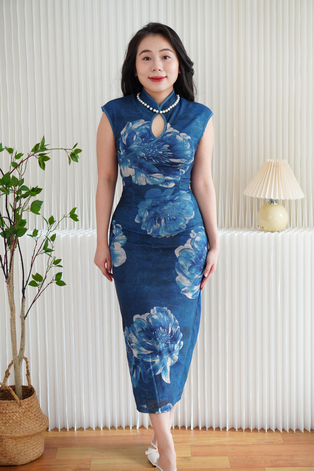 Mu Dan Short Sleeve Mesh Floral Maxi Cheongsam with Pearls in Blue