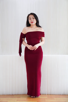 Feraya Off Shoulder Bodycon Maxi Dress in Red