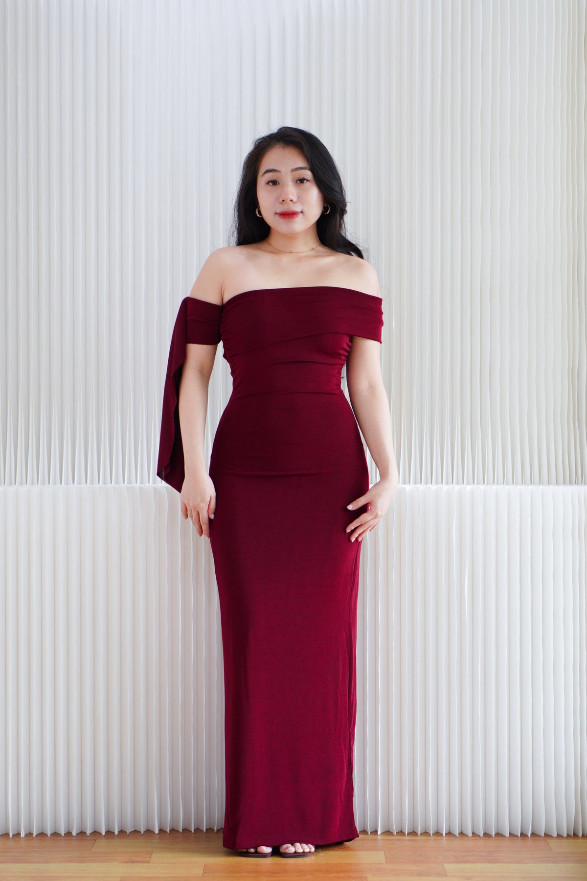Feraya Off Shoulder Bodycon Maxi Dress in Red