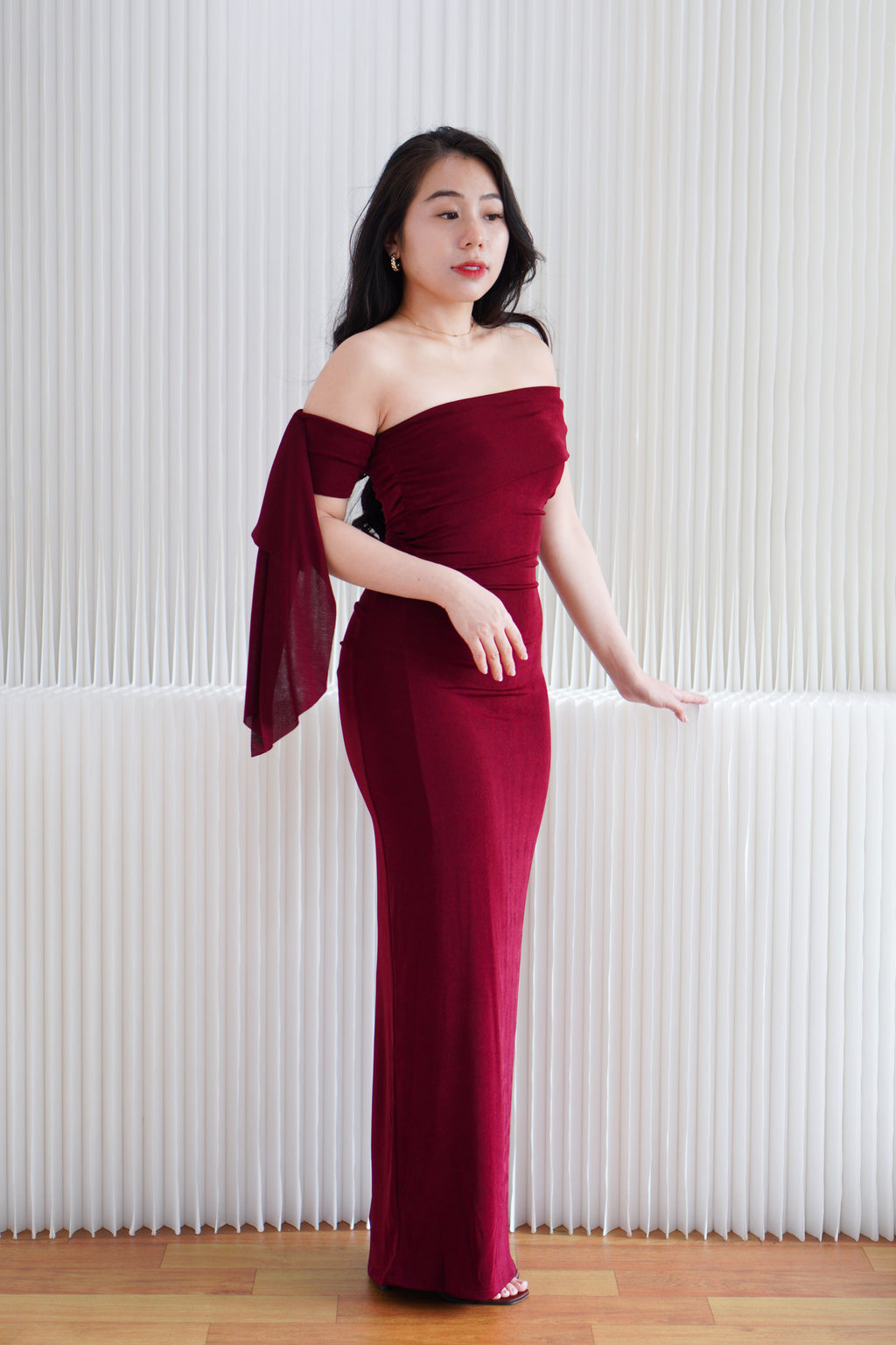 Feraya Off Shoulder Bodycon Maxi Dress in Red