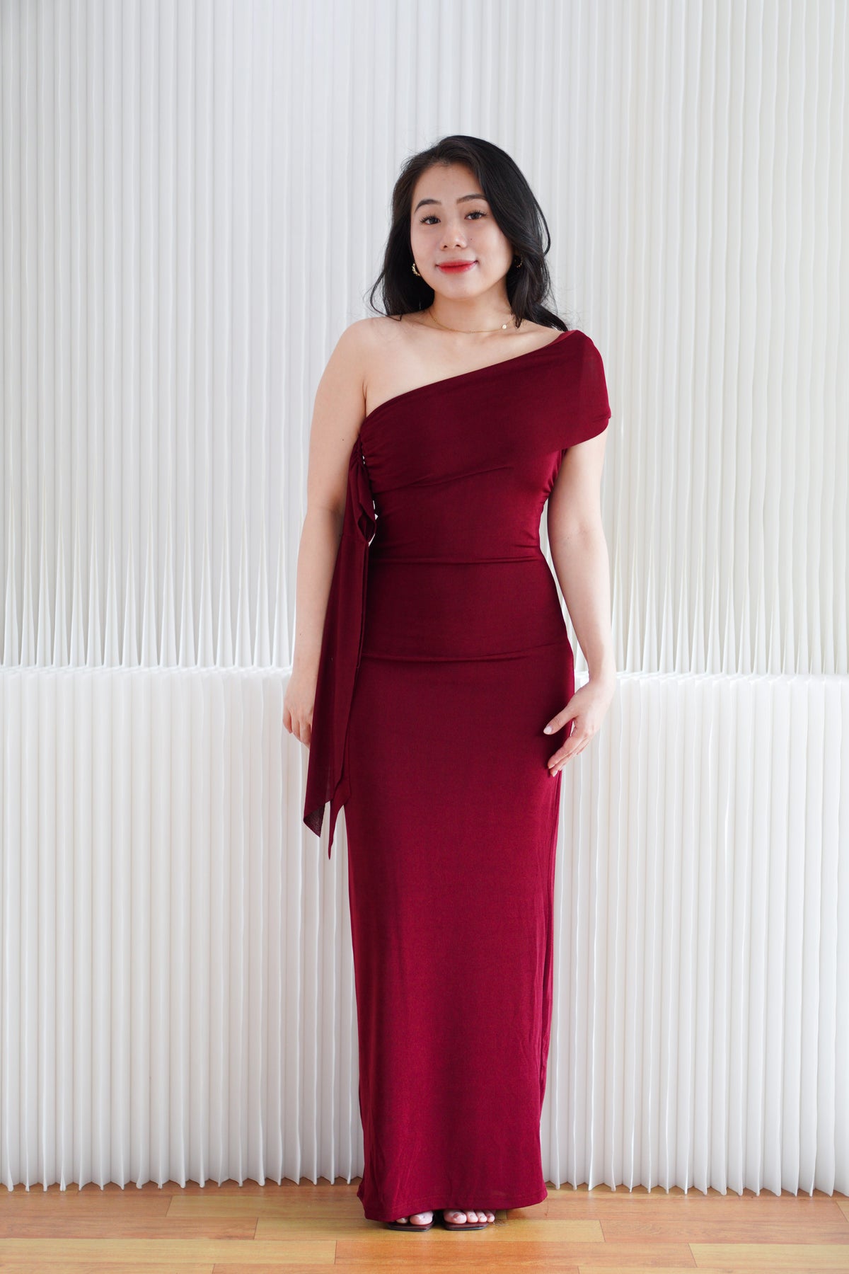 Feraya Off Shoulder Bodycon Maxi Dress in Red