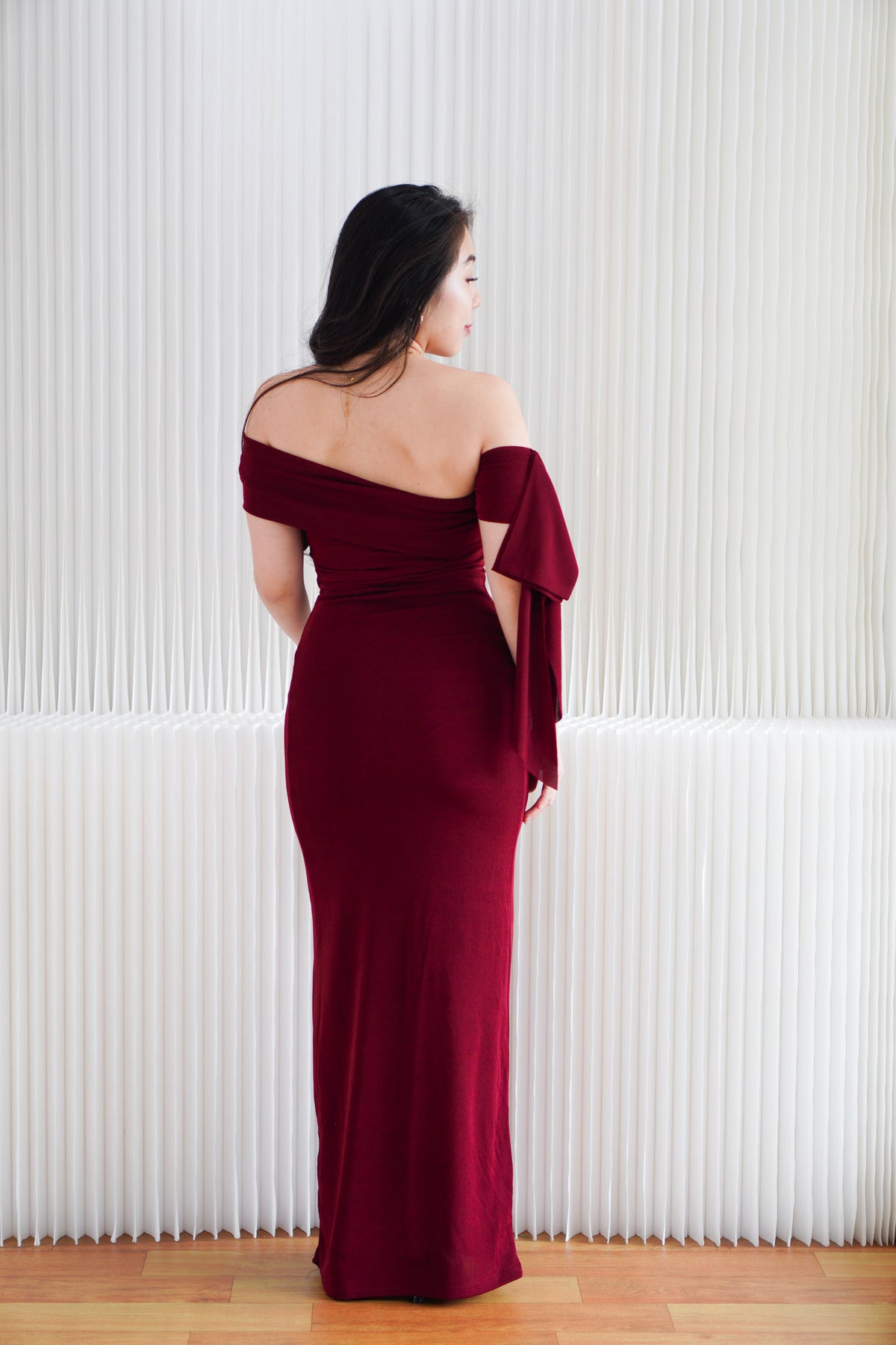 Feraya Off Shoulder Bodycon Maxi Dress in Red