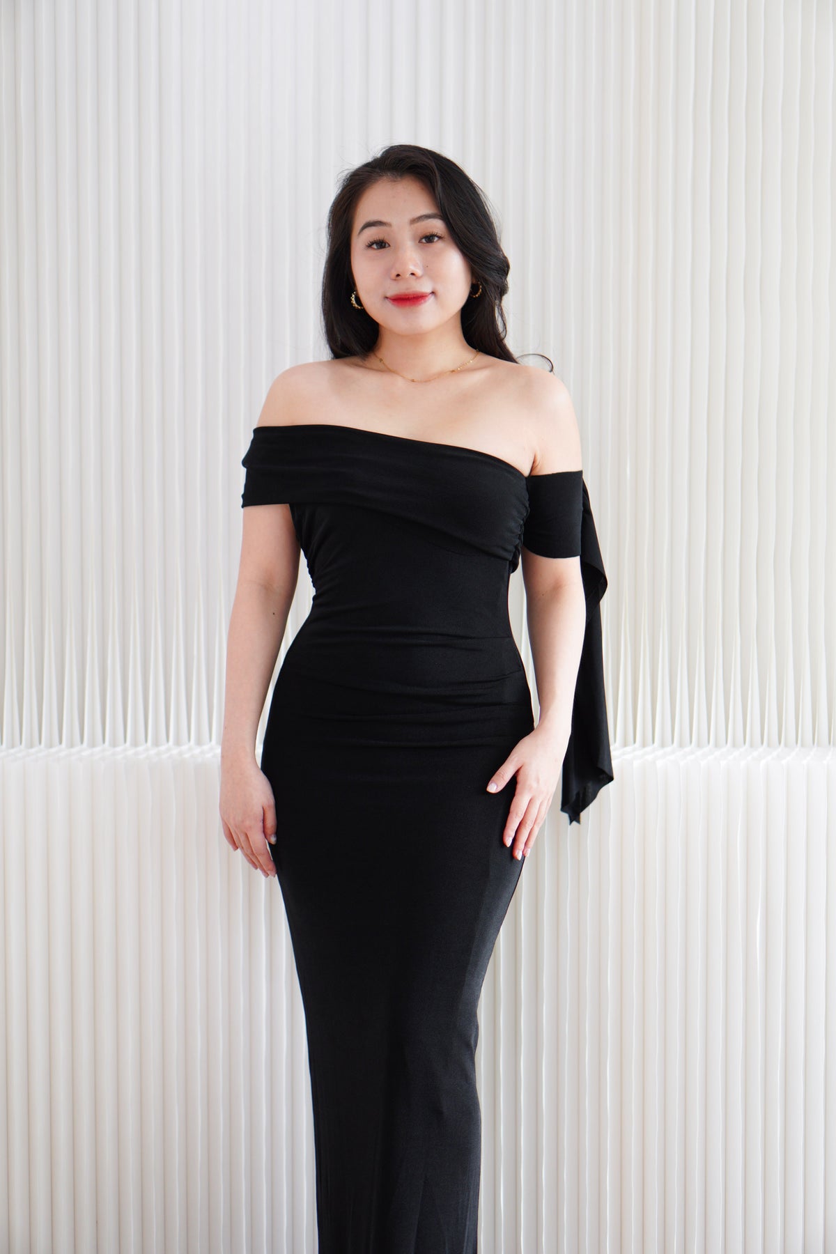 Feraya Off Shoulder Bodycon Maxi Dress in Black