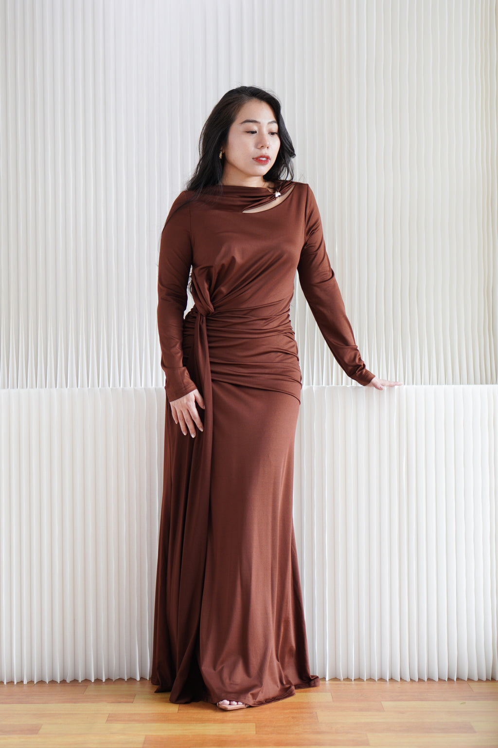 Mihara Long Sleeve Ruched Waist Maxi Dress with Cuff in Brown