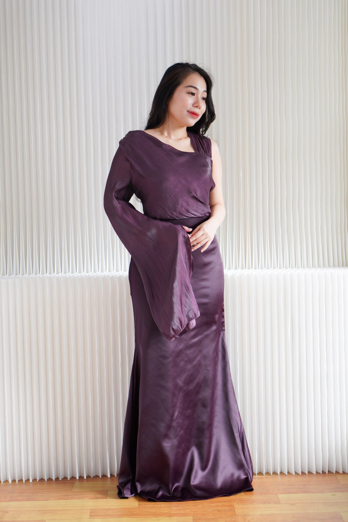 Elune Toga Sleeves Satin High Waist Maxi Dress in Purple