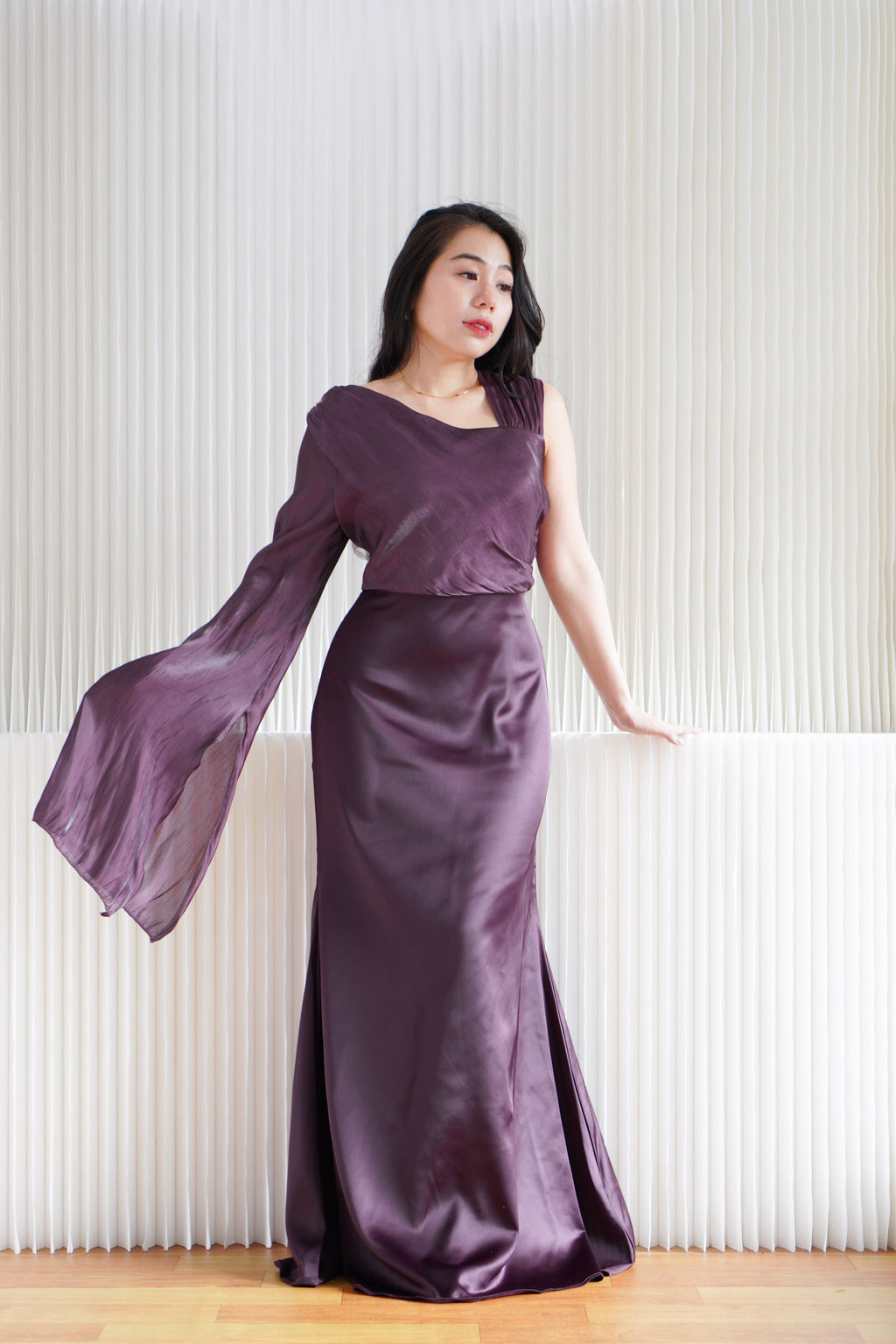 Elune Toga Sleeves Satin High Waist Maxi Dress in Purple