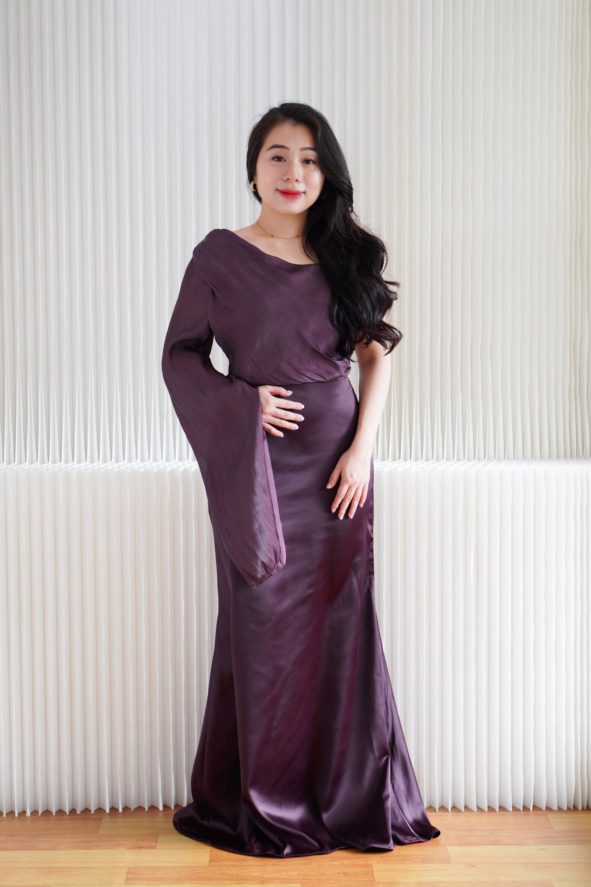 Elune Toga Sleeves Satin High Waist Maxi Dress in Purple