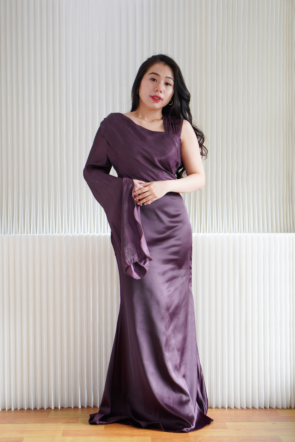 Elune Toga Sleeves Satin High Waist Maxi Dress in Purple