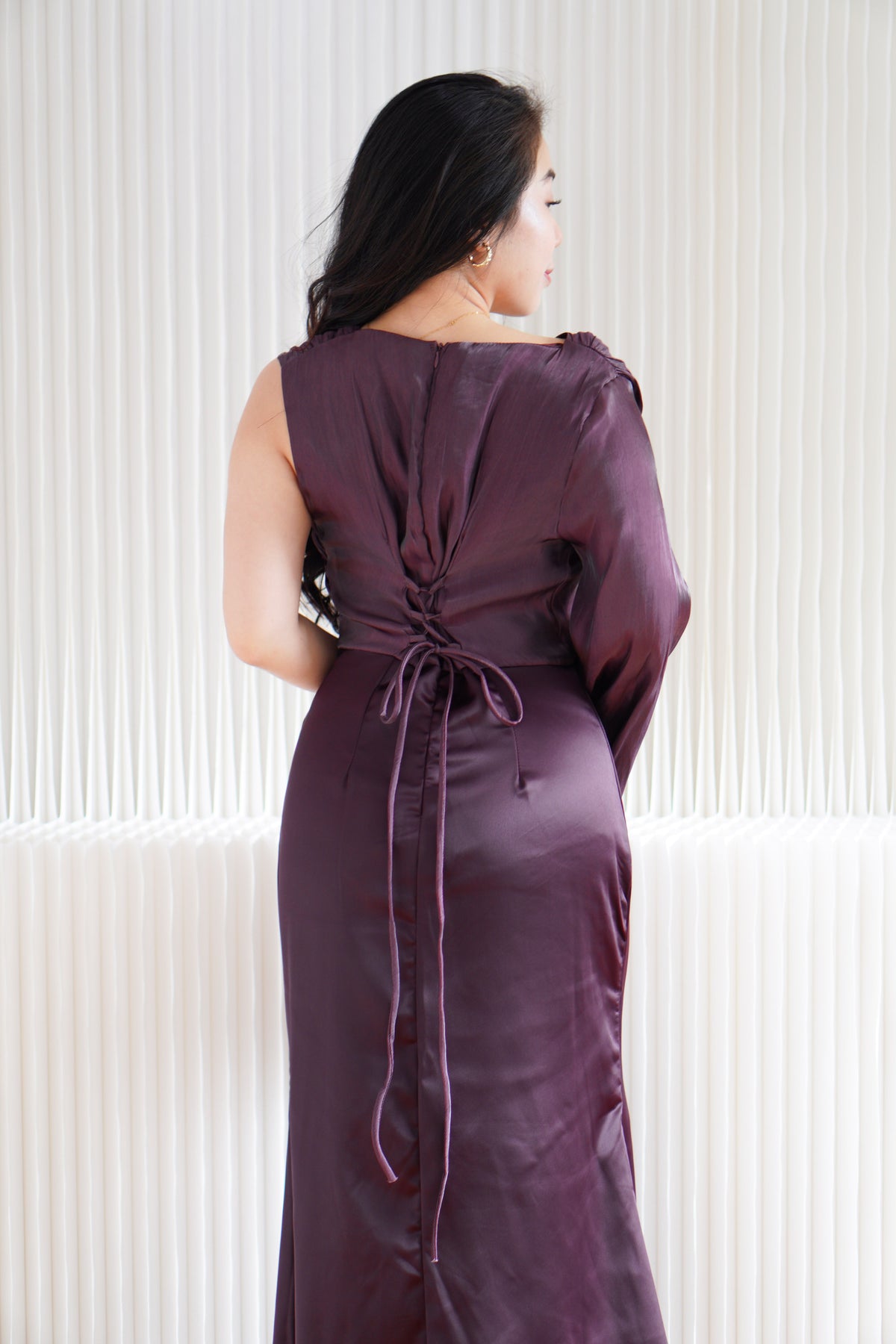 Elune Toga Sleeves Satin High Waist Maxi Dress in Purple
