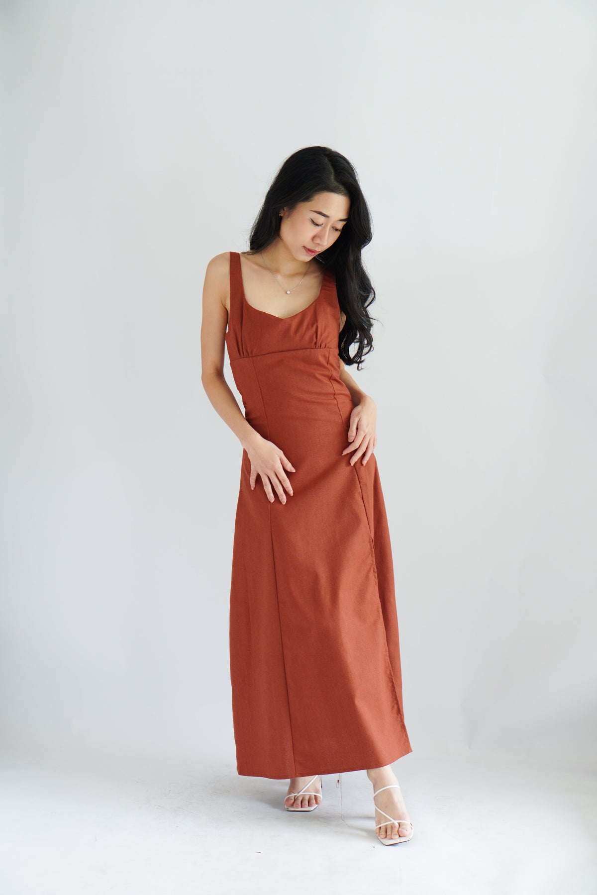 Haevia Linen A-Line Dress with Slit in Brick Red