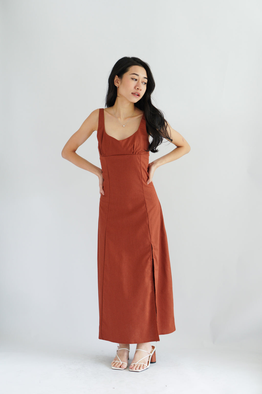 Haevia Linen A-Line Dress with Slit in Brick Red