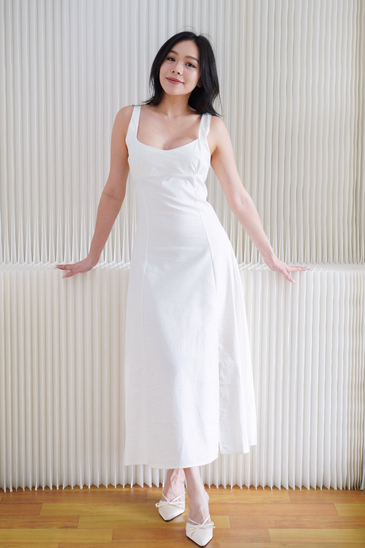 Haevia Linen A-Line Dress with Slit in White