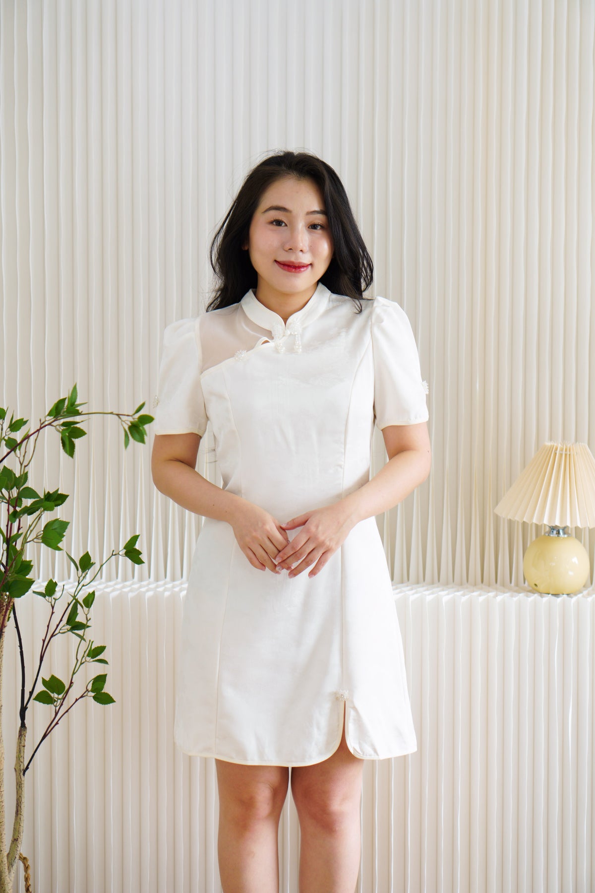 Yu Rou Mini Cheongsam with Short Sleeves in Cream