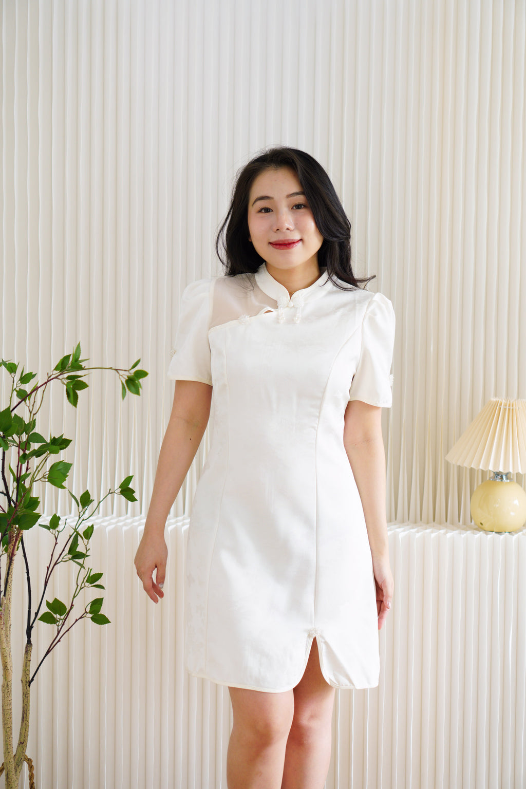 Yu Rou Mini Cheongsam with Short Sleeves in Cream