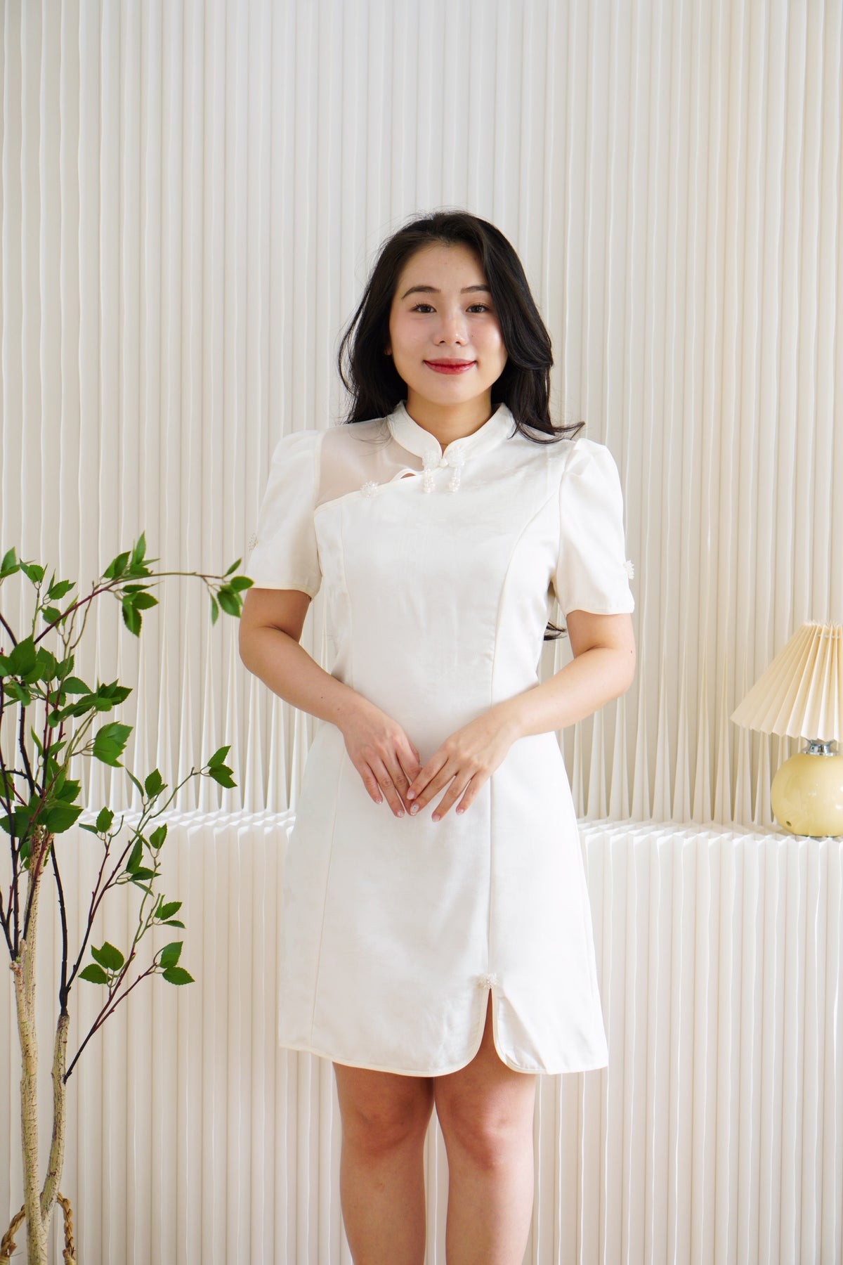 Yu Rou Mini Cheongsam with Short Sleeves in Cream