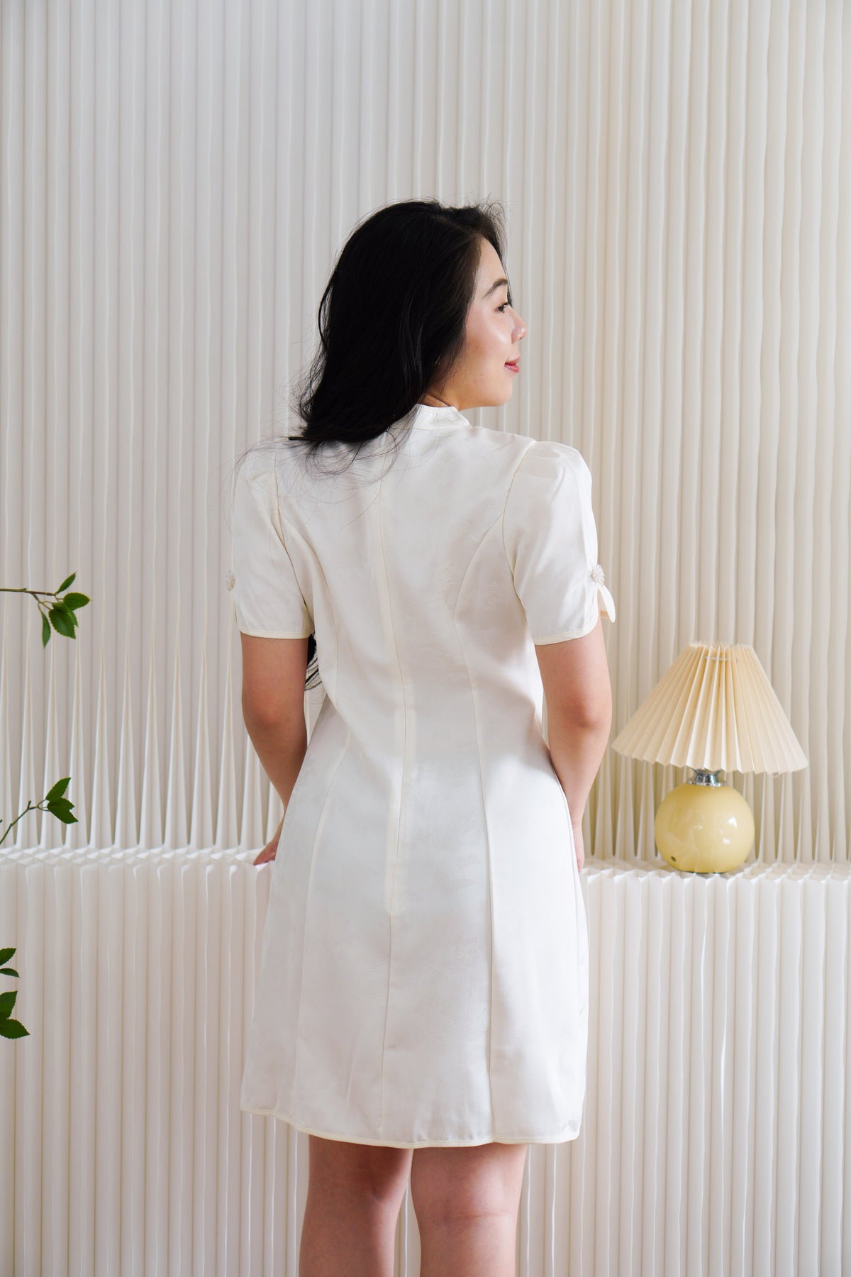 Yu Rou Mini Cheongsam with Short Sleeves in Cream