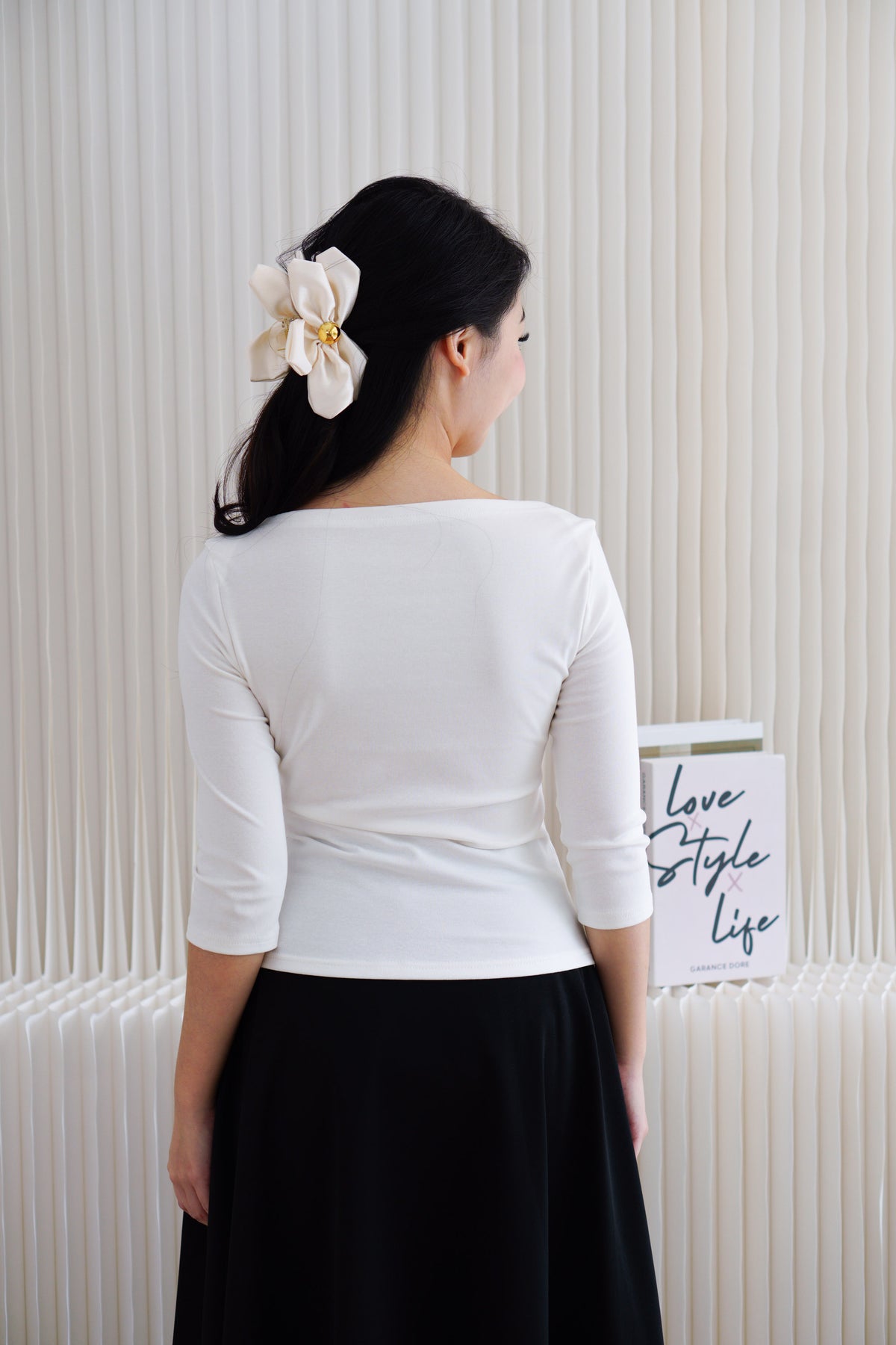 (BACKORDER) Flower Hair Clip in Cream