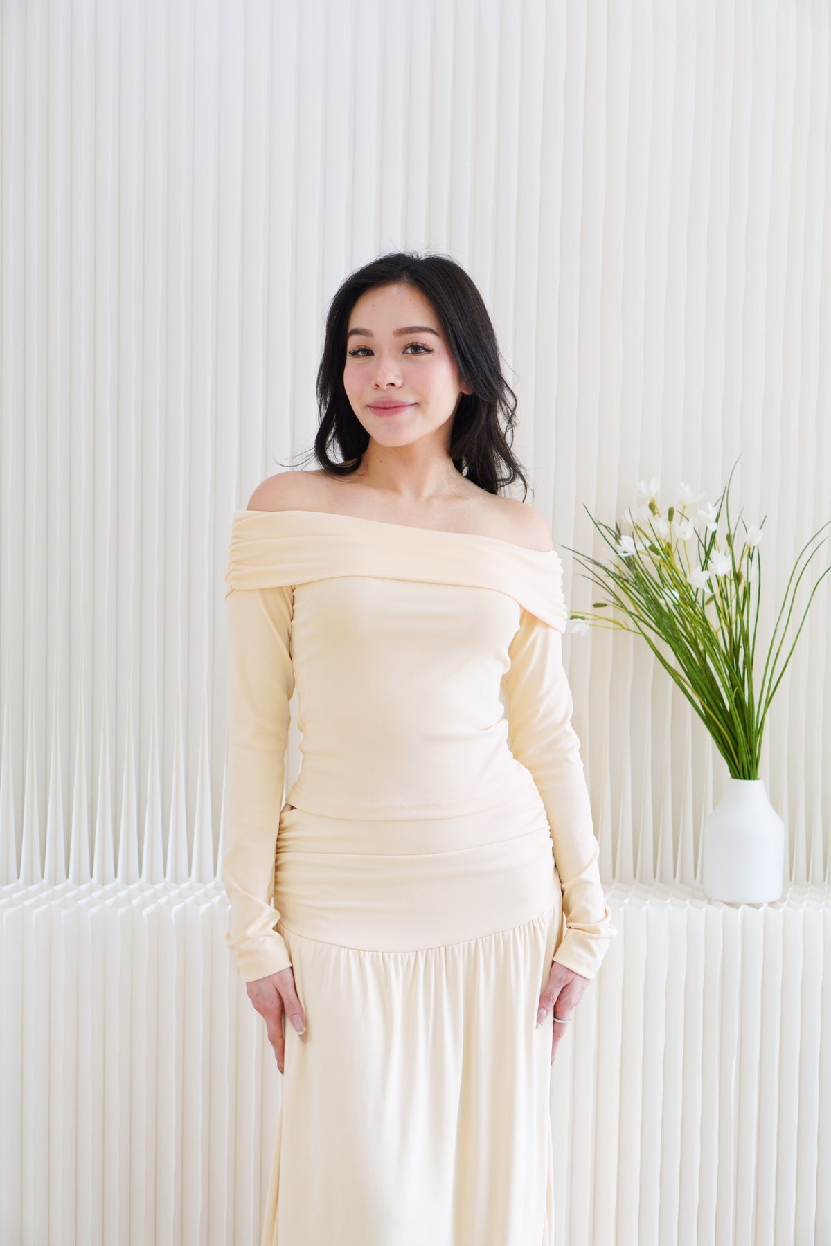 Everlia Off Shoulder Top in Yellow Beige