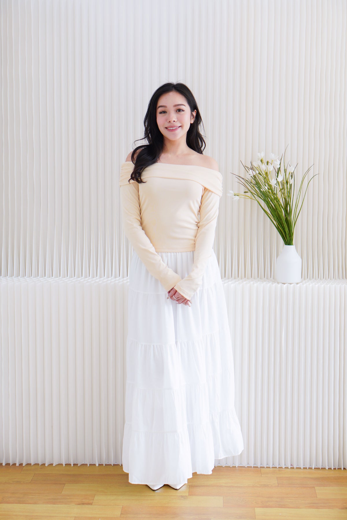 Everlia Off Shoulder Top in Yellow Beige