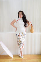 Zhen Ya Short Sleeves Floral Cheongsam In Cream with Red Lining