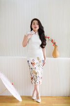 Zhen Ya Short Sleeves Floral Cheongsam In Cream with Red Lining