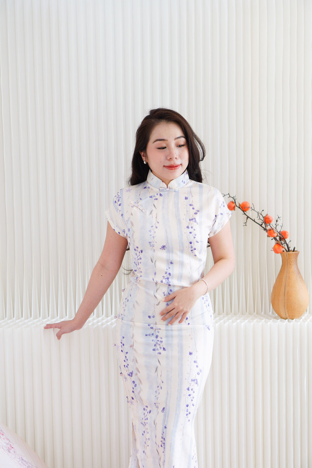 Hao Ran Short Sleeves Floral Cheongsam In Purple and White